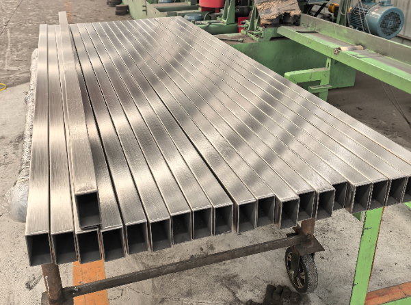 临高建筑工程行业用不锈钢无缝钢管